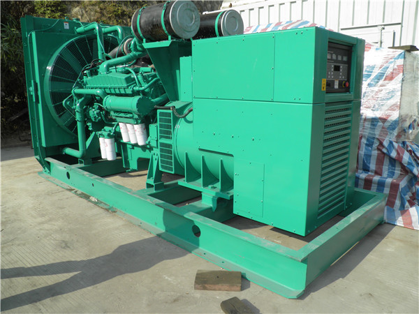 德庆发电车出租-柴油发电机散热器怎样散热