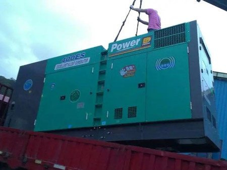 德庆柴油发电机组转速不稳定时，如何对发动机进行维护？