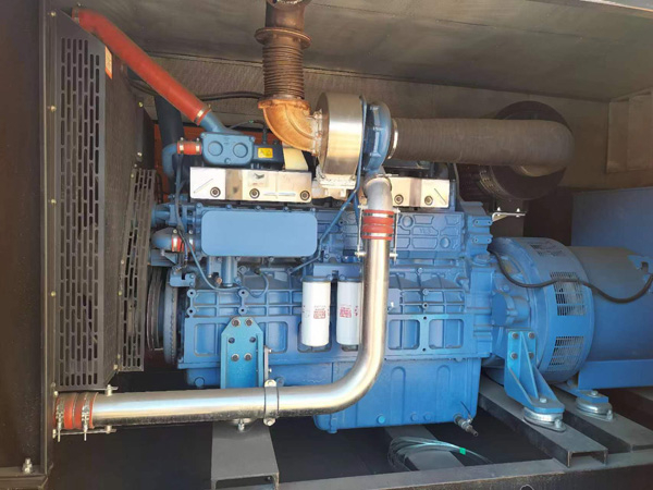 德庆柴油发电机组一般有几种电压输出？